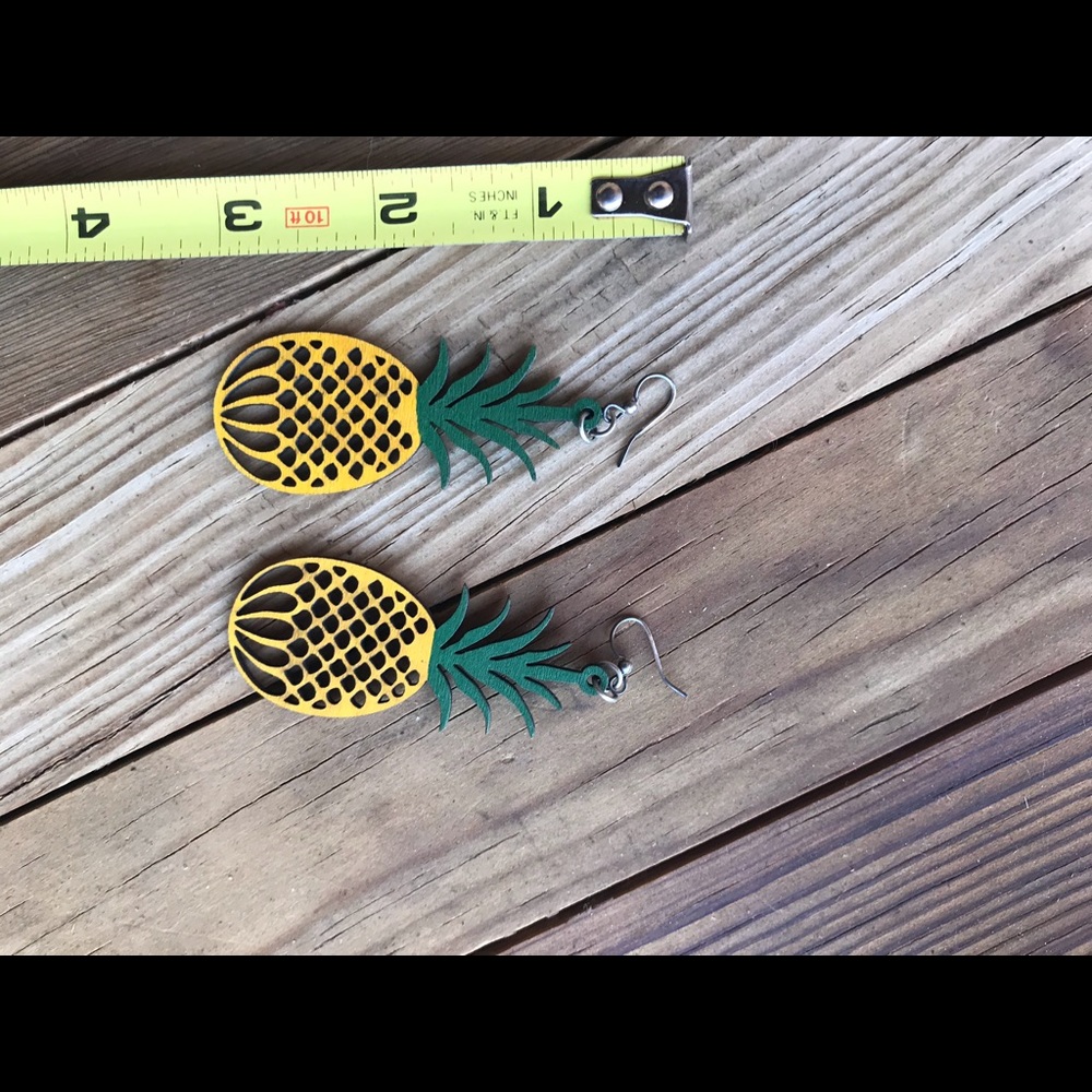 Pineapple 🍍🍍Light Weighted Earrings - Picture 3 of 4